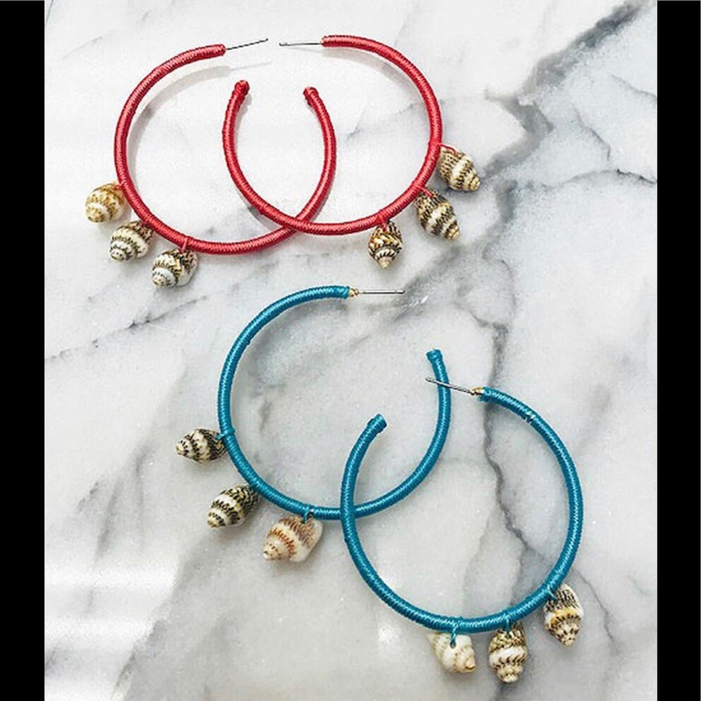 Sea Shell Dangle Hoop Earrings,NWT